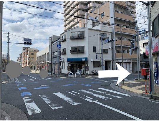 住利公園北交差点を右に曲がるルート案内